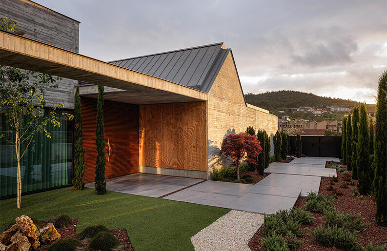 Casa de la Línea by Ricardo Azevedo Arquitecto