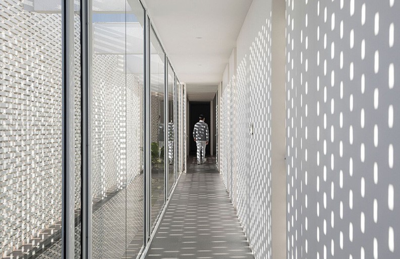 Casa de ladrillo blanco, BLOCO Arquitetos, Joana França