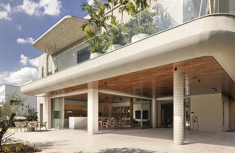 Casa del Abrazo by TTAD Arquitetura