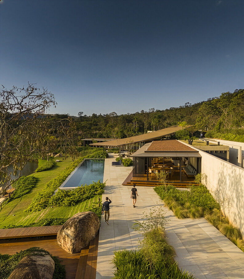 Casa del Embalse by Bernardes Arquitetura