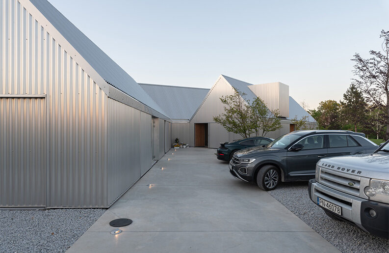 Casa del Lago by Ultra Architects