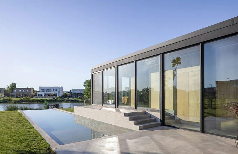 Casa en Escobar by Guayra, Pedro Ignacio Yáñez