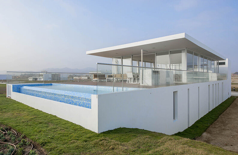 Casa en La Jolla II by Juan Carlos Doblado