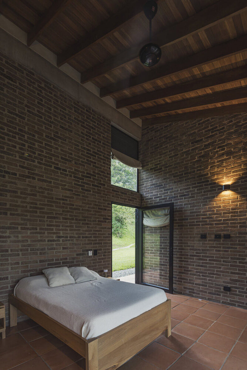 Casa en La Siria 02 by Plan:b arquitectos