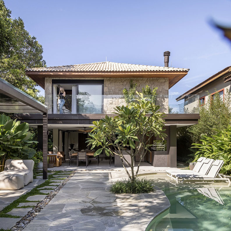 Casa en Praia da Baleia by TWO Arquitetura