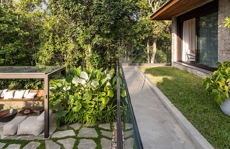 Casa en Praia da Baleia by TWO Arquitetura
