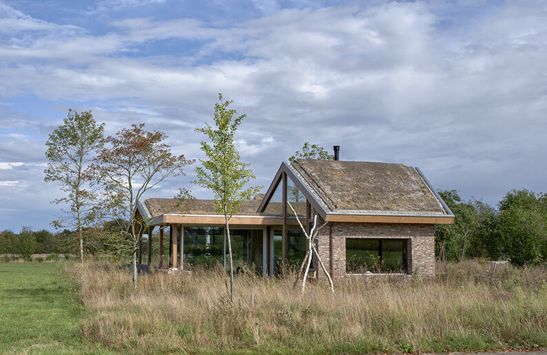 Casa en la Pradera by Team Tonbo