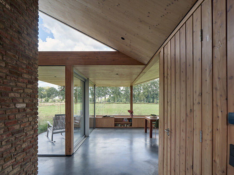 Casa en la Pradera by Team Tonbo