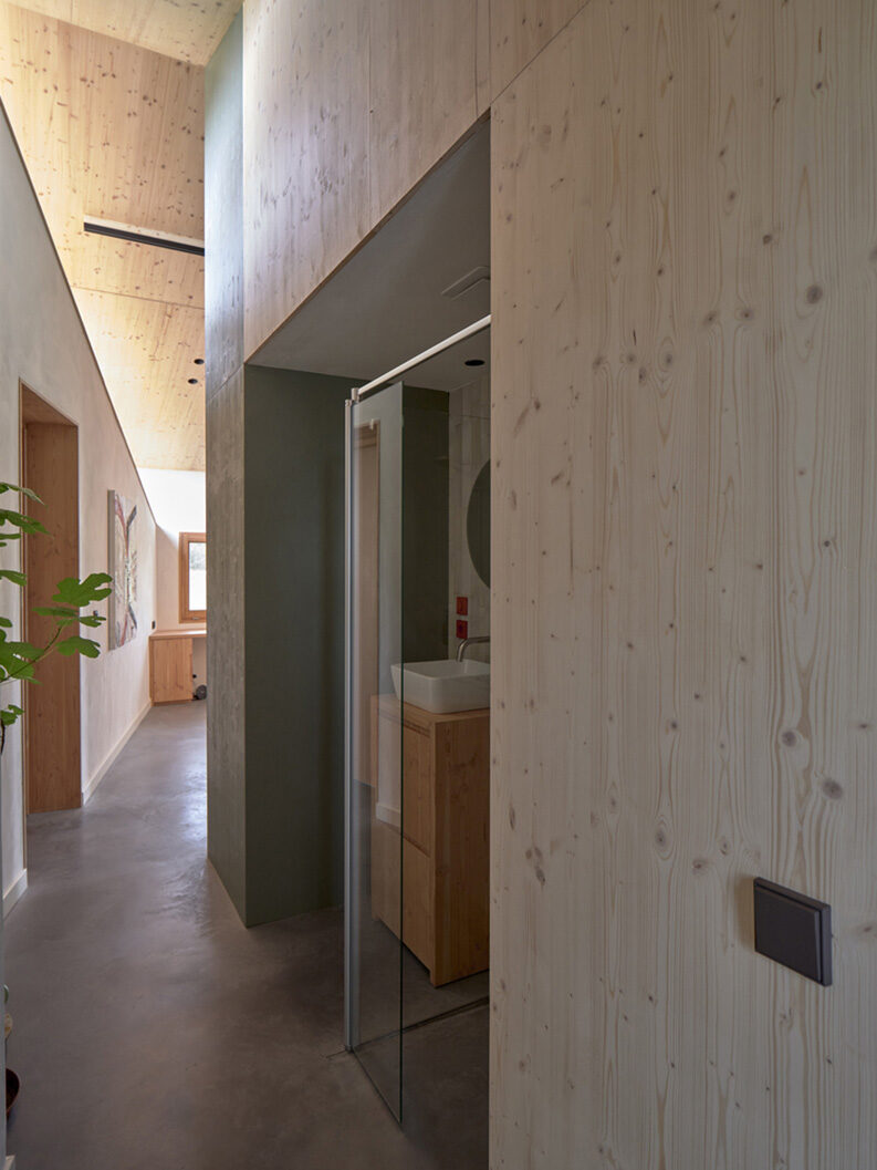 Casa en la Pradera by Team Tonbo