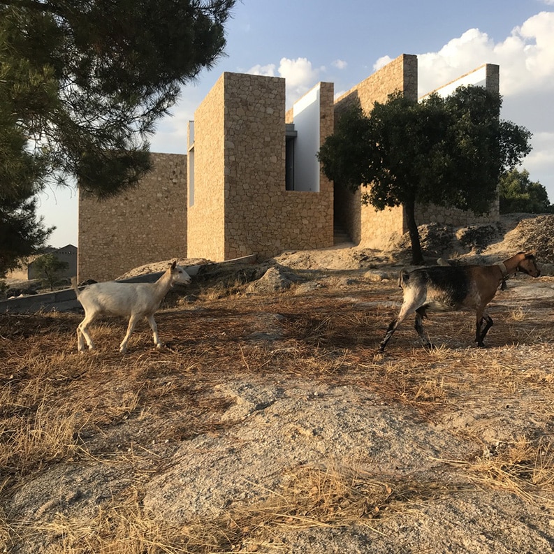Casa estudio en Castelo de Vide by Atelier Landauer