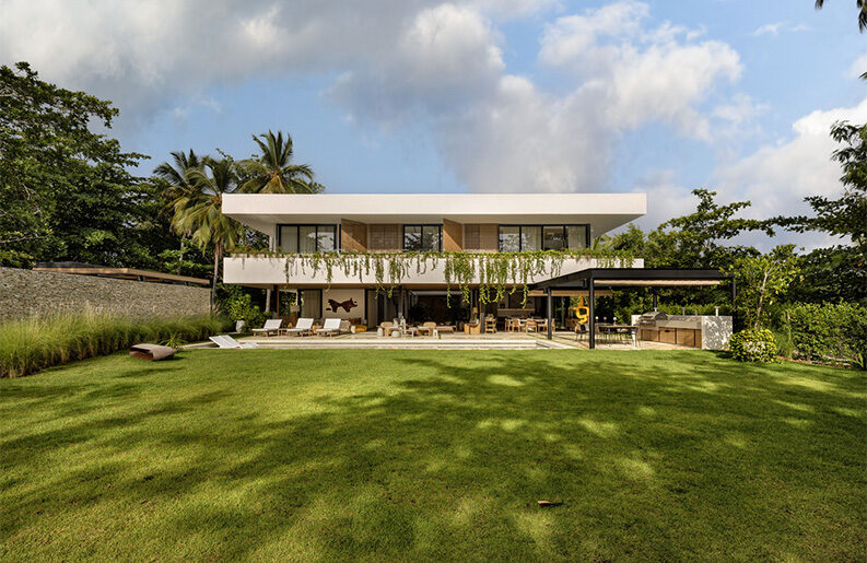 Casaluna by Anarquitectura