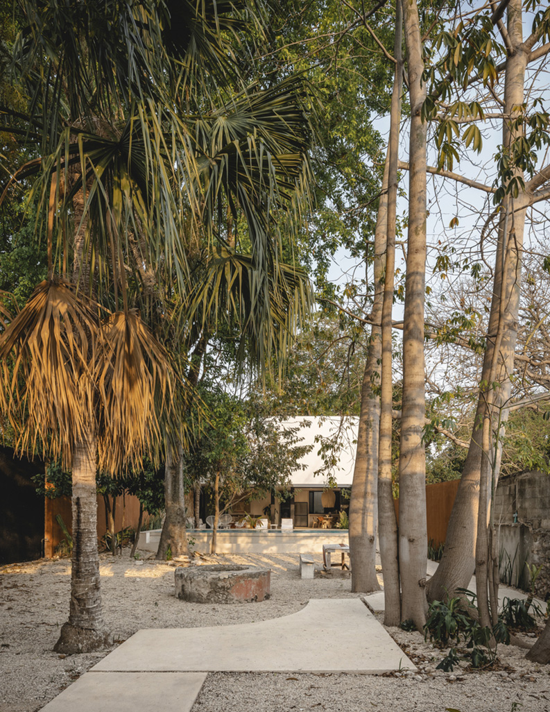 Casa–Estudio Monica Rezman by TACO