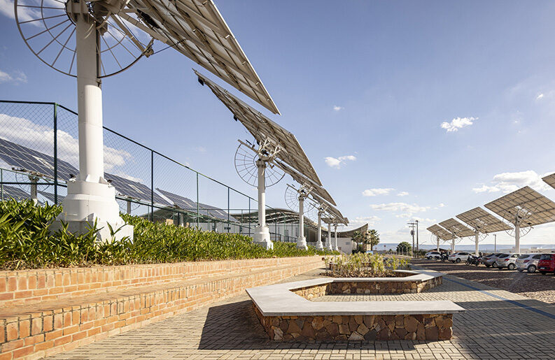 Centro Deportivo Unileão by Lins Arquitetos Associados