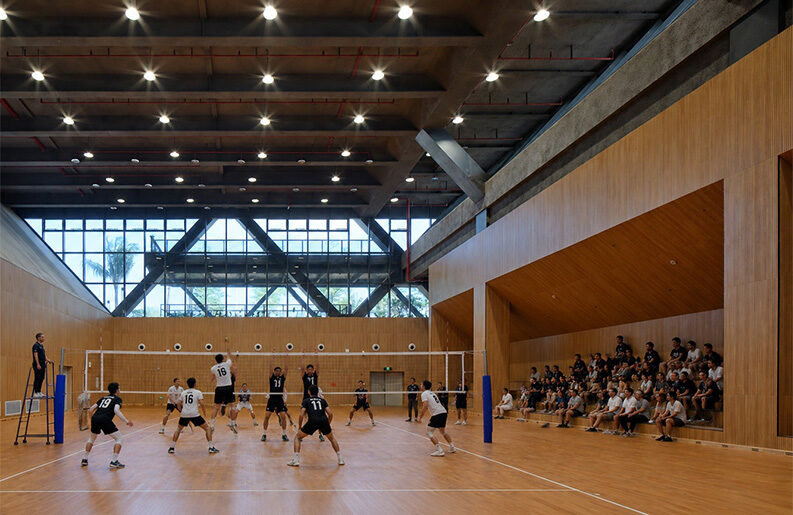Centro de Actividades para Trabajadores de Haikou by CADG