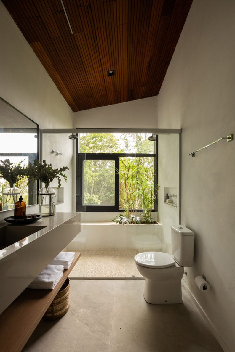 Chalet del Bosque by Angá Arquitetura