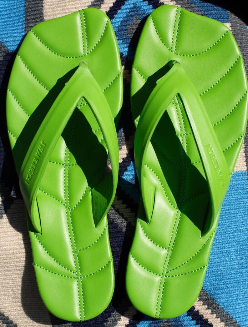 Chanclas de diseño by JW Anderson