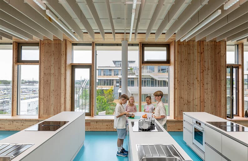 Colegio Josef Schwarz by Behnisch Architekten