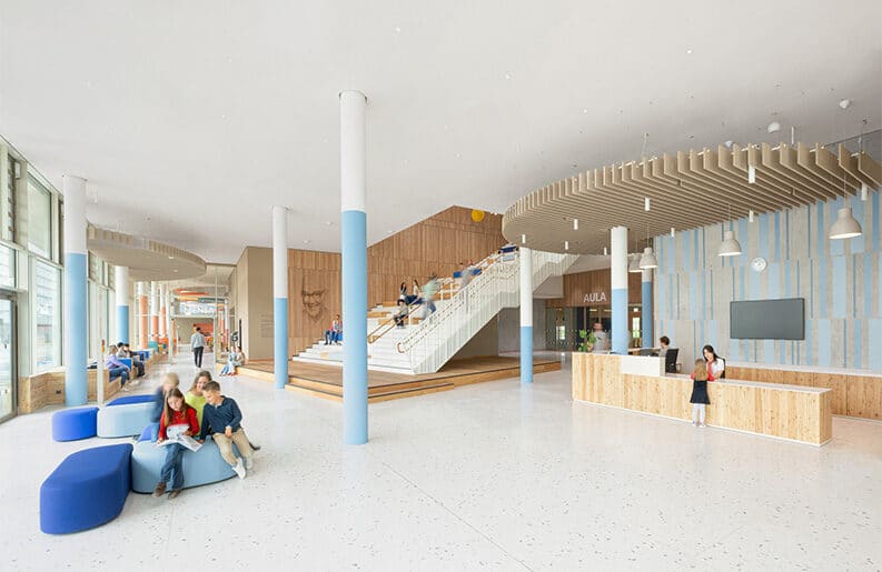 Colegio Josef Schwarz by Behnisch Architekten