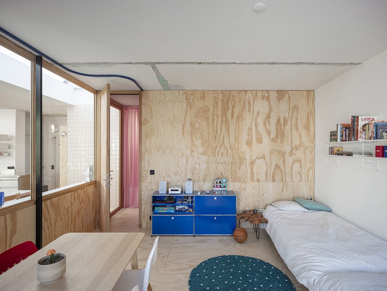 Departamento Molaire, BUREAU, Dylan Perrenaud