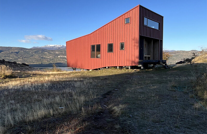 El Refugio de la Oveja by SAA Arquitectura + Territorio