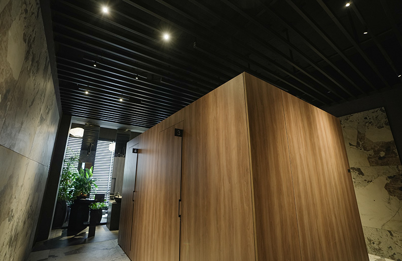 MUCHTEK - In&Out Design - Tubulares en Jet Black