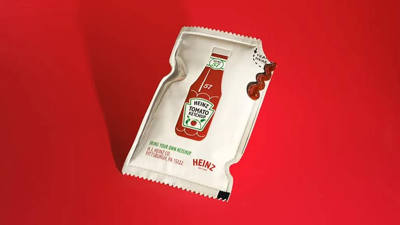 Estilo y Sabor. Kate Spade New York y Heinz se unen en una colección que rinde homenaje a la cultura pop y al gusto por lo auténtico