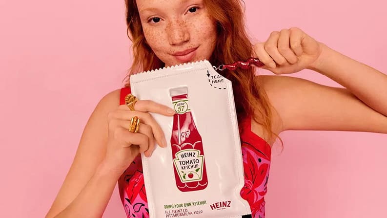 Estilo y Sabor. Kate Spade New York y Heinz se unen en una colección que rinde homenaje a la cultura pop y al gusto por lo auténtico