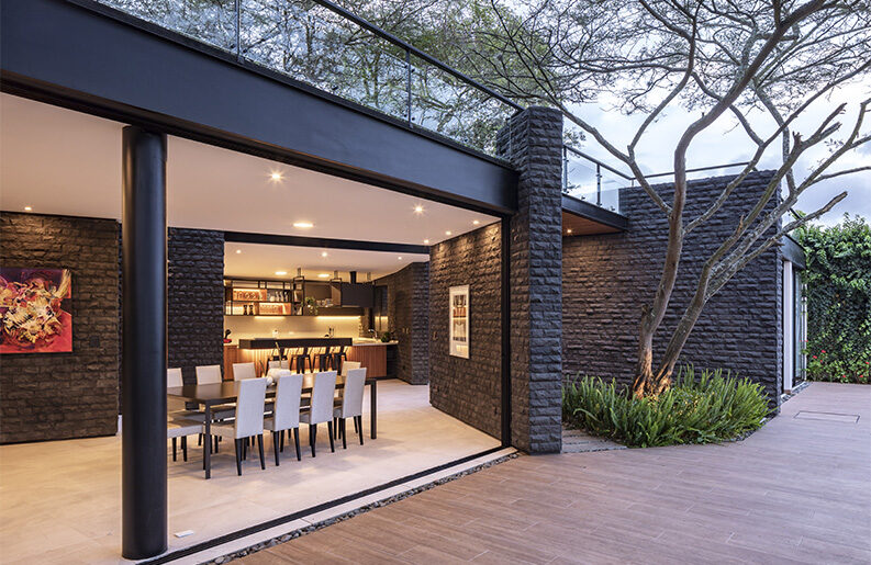 Hidden Stone House by a1 arquitectura avanzada