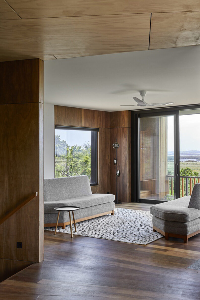 Hide House by MRTN Architects