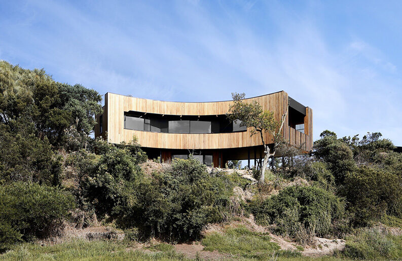 Hide House by MRTN Architects