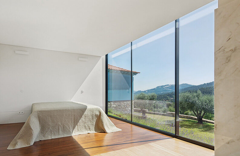 Hotel Casa Cerdeiras by Tiago do Vale Arquitectos