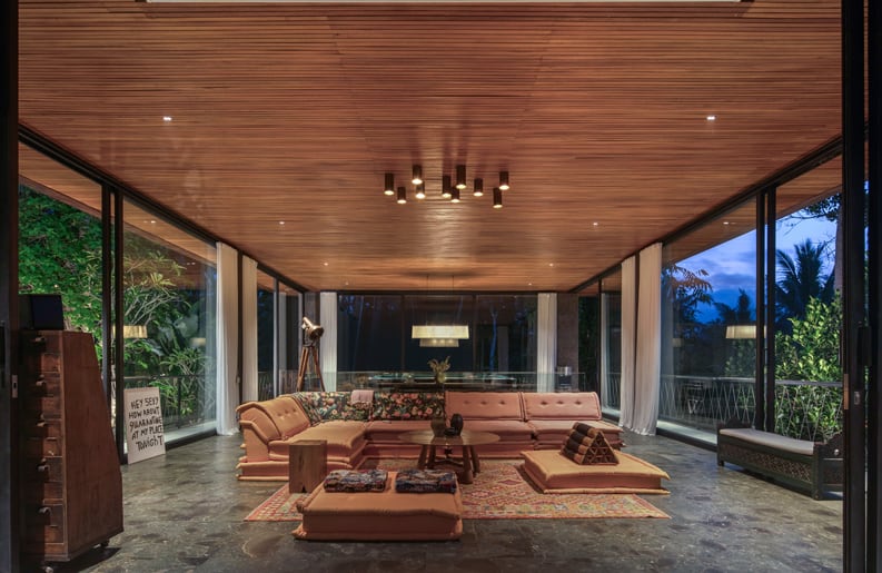 Casa Bond