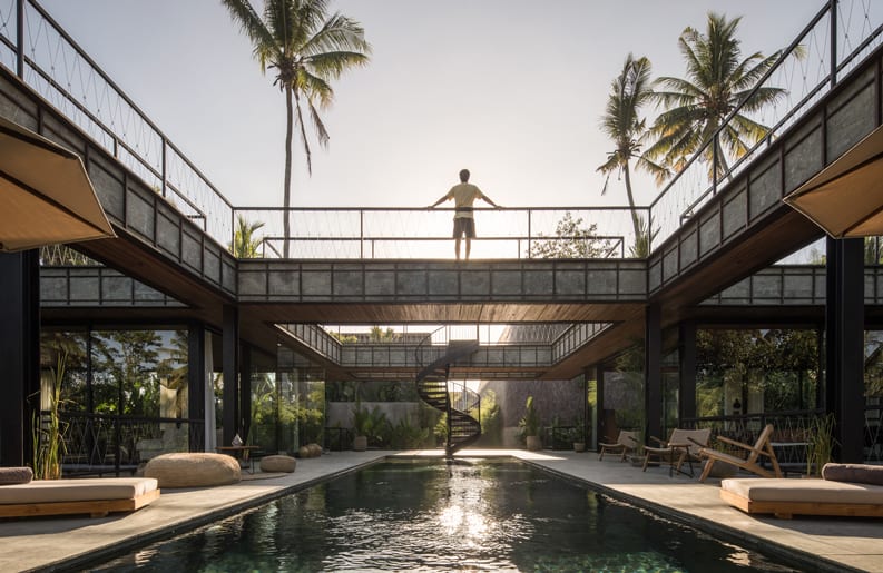 Casa Bond