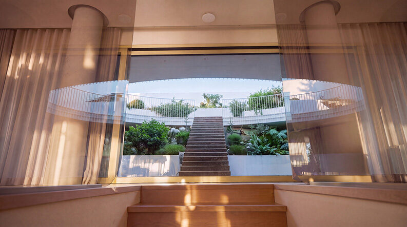 La Casa Galería by Maden Architects