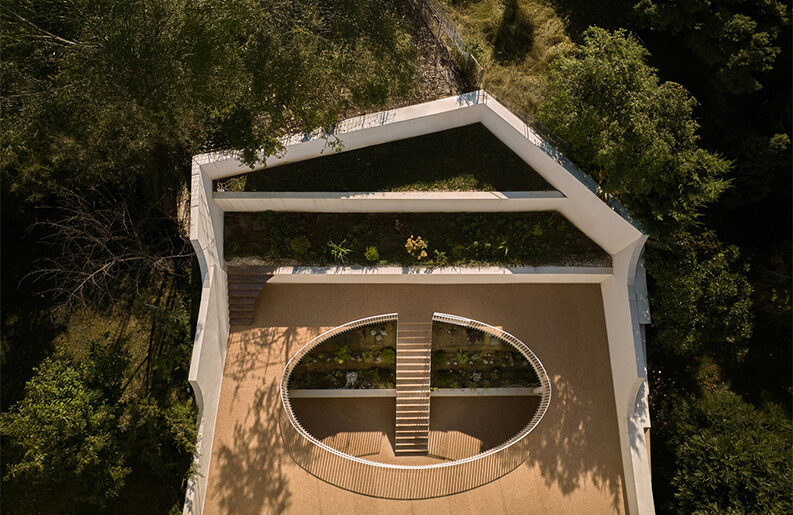 La Casa Galería by Maden Architects