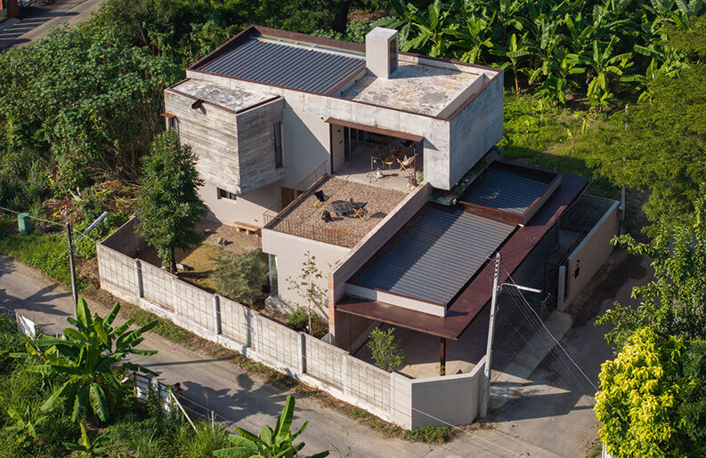 La Casa con Terraza by S.O.S Architects