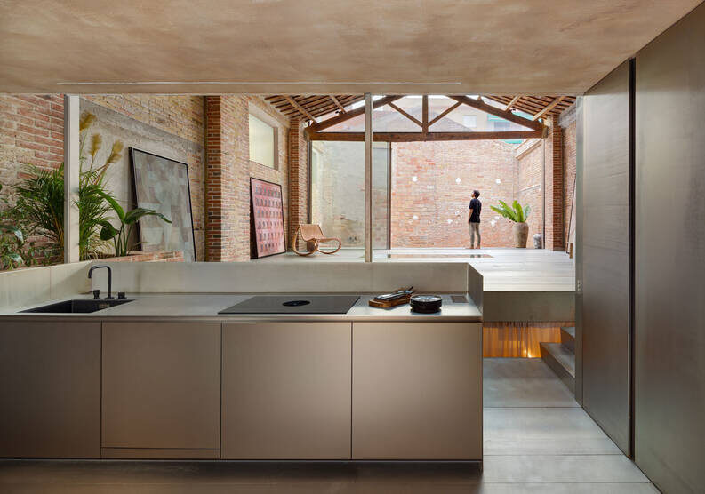 La Fàbrica. Un antiguo pajar convertido en vivienda y taller de arquitectura