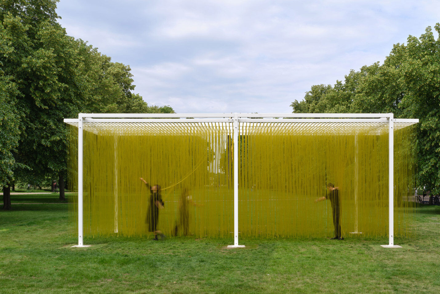 La sorprendente escultura cinética de Jesús Rafael Soto