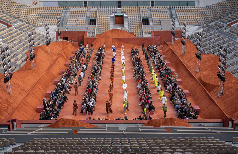 Primavera-verano 2027. Lacoste convirtió Roland Garros en una pasarela