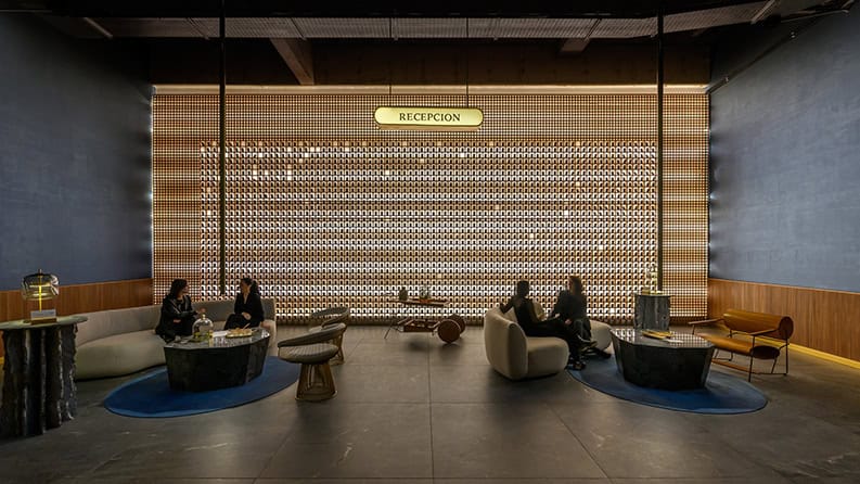 Lobby de Hotel Azur. Un proyecto que invita a vivir una experiencia nueva