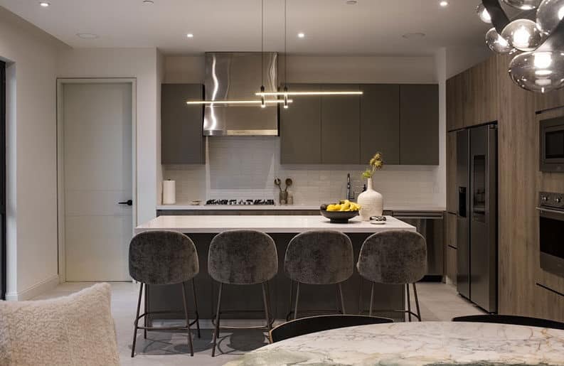 Magnolia es una vivienda inspirada en los escenarios naturales que rodean y acogen al valle de San Pedro Garza, fusionando las tendencias del diseño