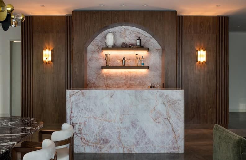 Magnolia es una vivienda inspirada en los escenarios naturales que rodean y acogen al valle de San Pedro Garza, fusionando las tendencias del diseño