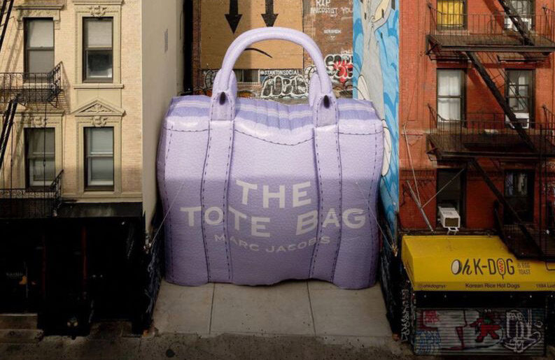 Marc Jacobs y su bolso inflable gigante