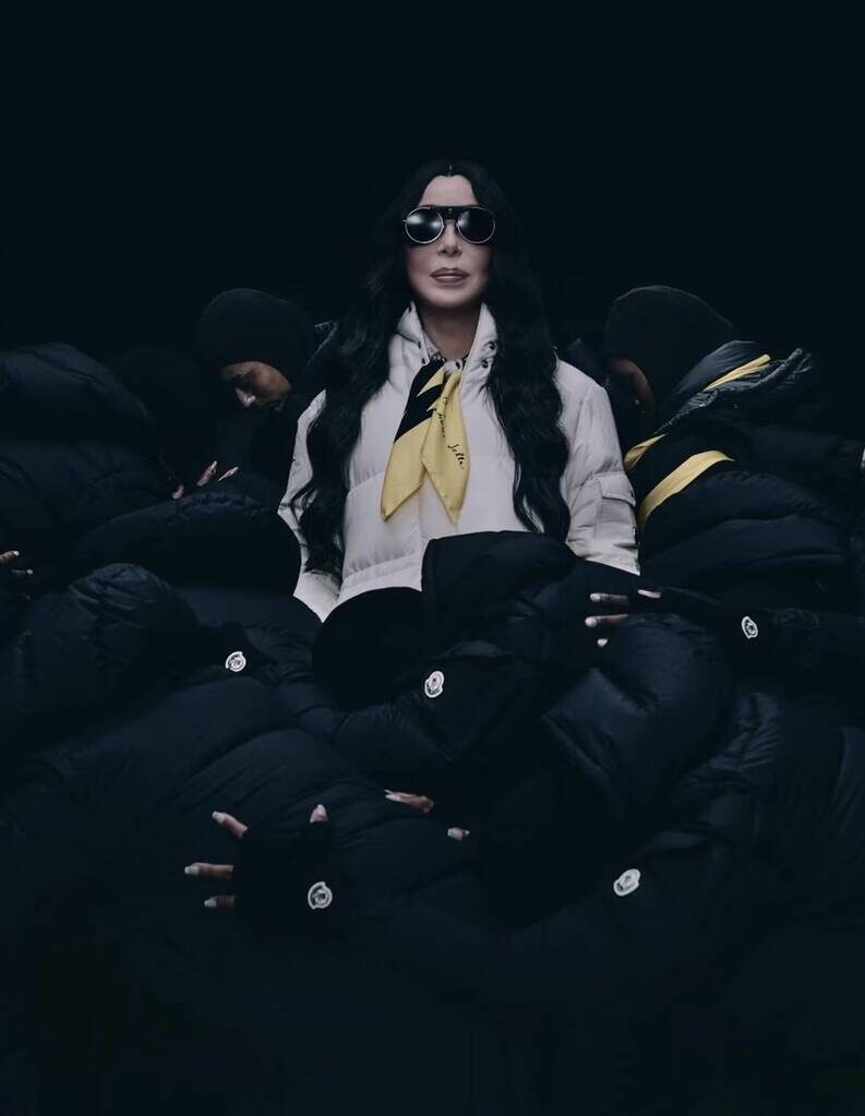 Moncler reúne a Cher, Grace Jones y Jennie en Re/Icons