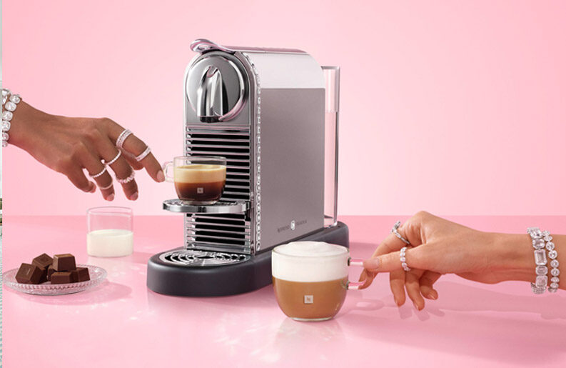 Nespresso x Swarovski. La primera colaboración reúne café, diseño y cristales