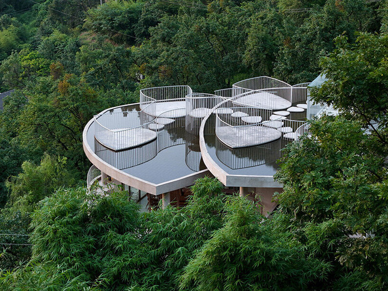 Pabellón Feixue: pétalos de agua en Luzhou, China
