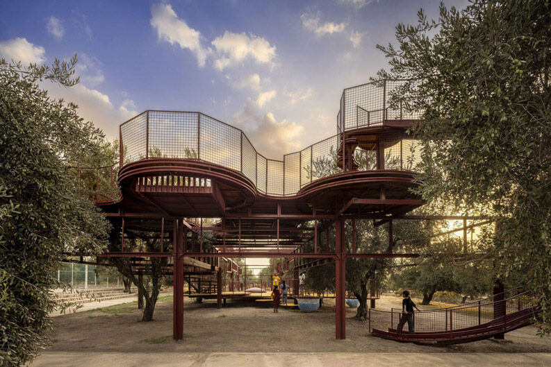 Patio Modular Entre Olivos by ZAV Architects