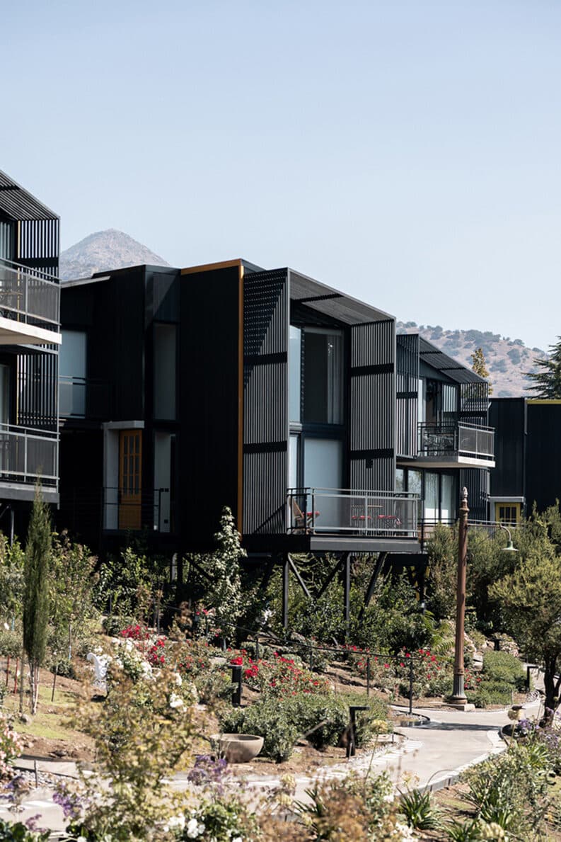 Pueblo la Dehesa by Court Estudio, Lira y Tuckermann Arquitectos