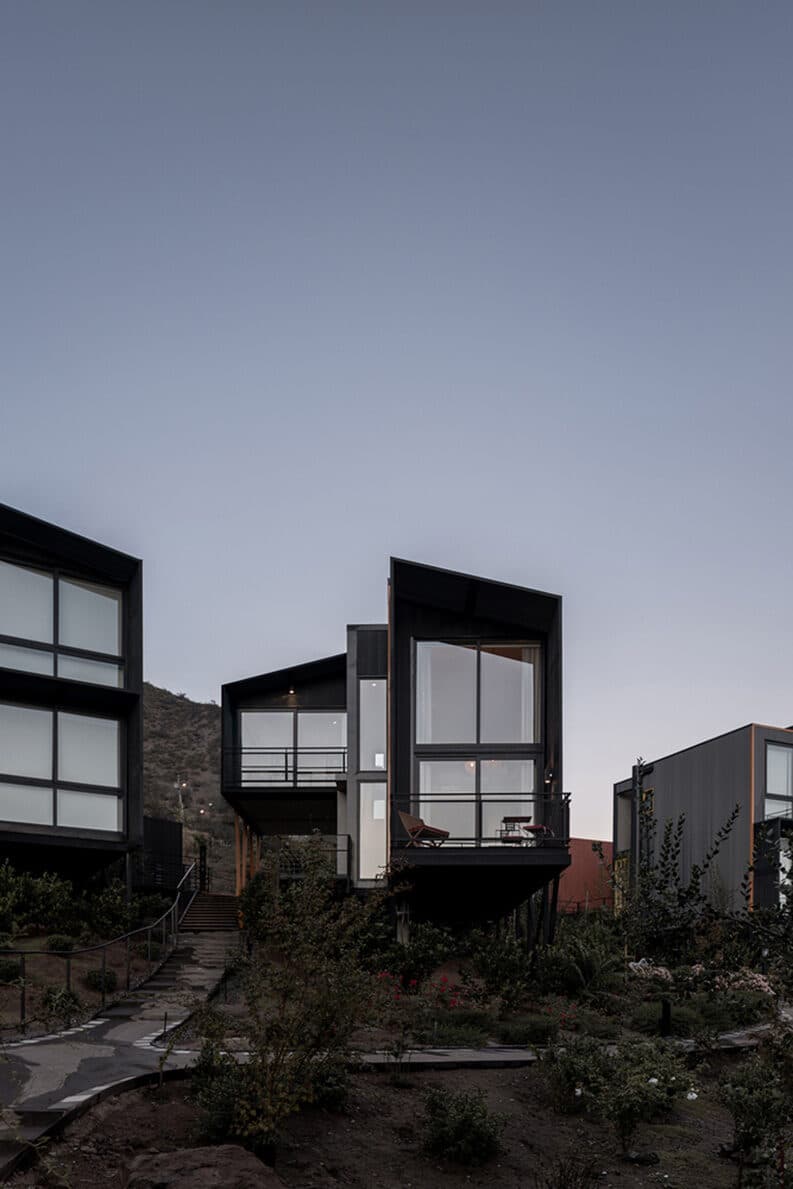 Pueblo la Dehesa by Court Estudio, Lira y Tuckermann Arquitectos