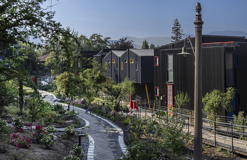 Pueblo la Dehesa by Court Estudio, Lira y Tuckermann Arquitectos